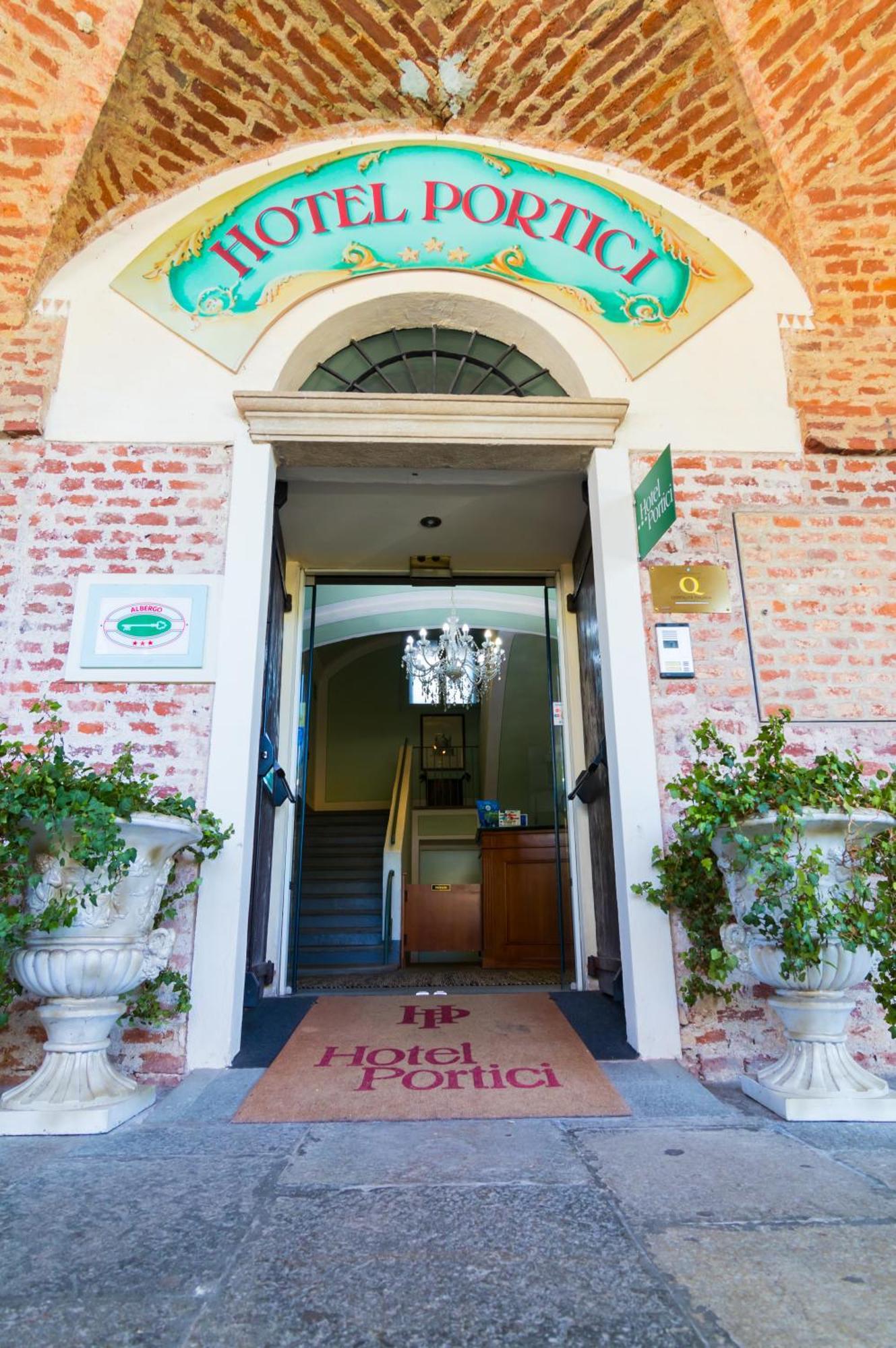 Hotel Portici Vicoforte Exterior foto