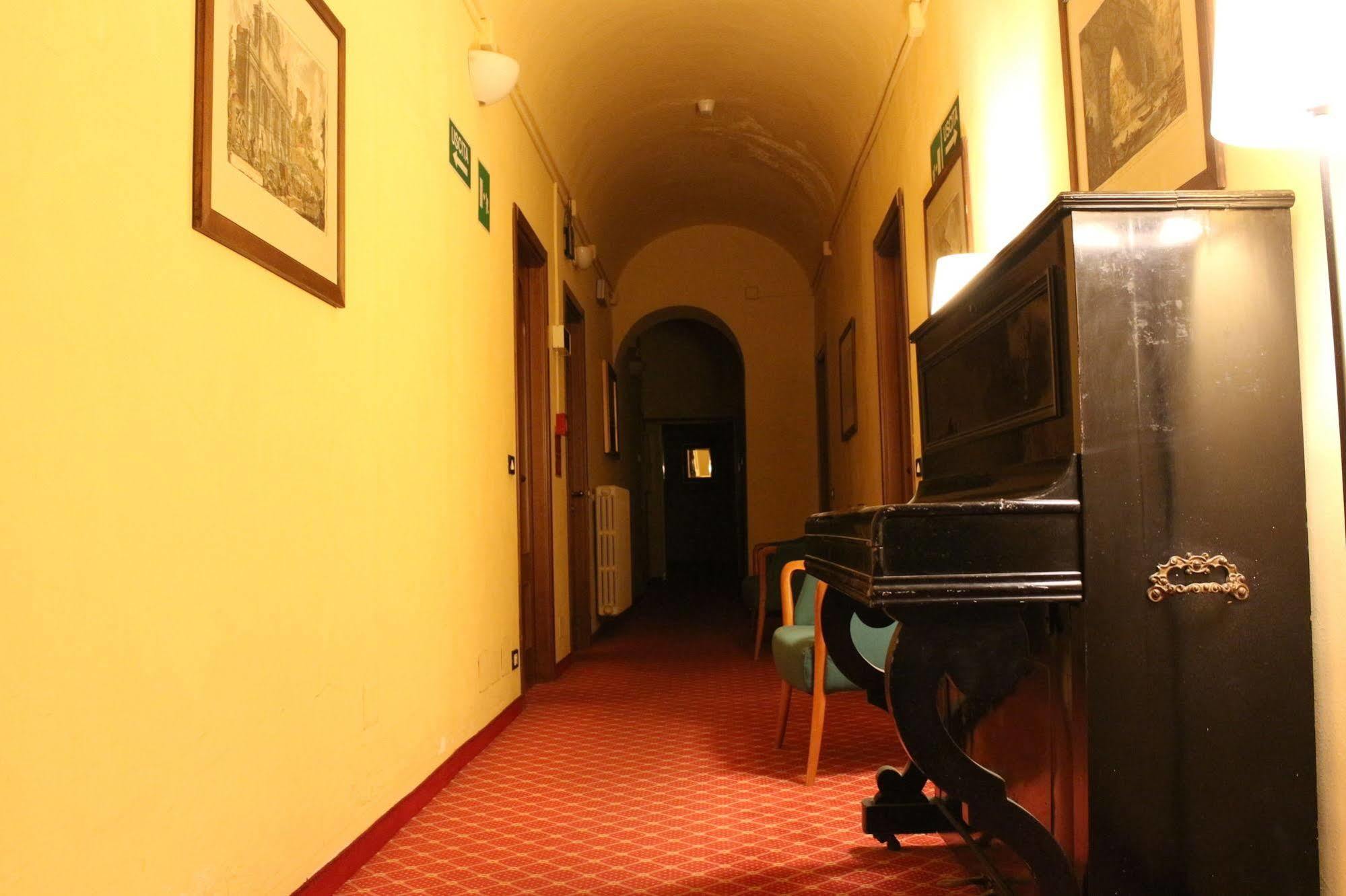 Hotel Portici Vicoforte Exterior foto
